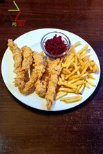  Kurczak Chrupiący z frytkami i surówką